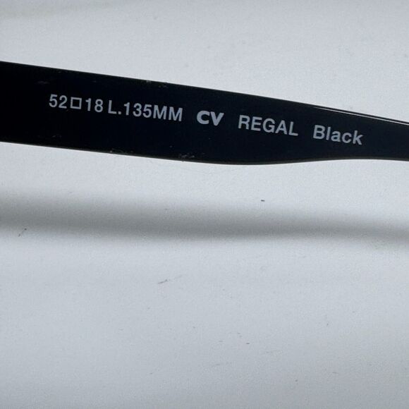 BCBG‎ MAXAZRIA Regal Black Womens Cat Eye Gradient Sunglasses 52-18-135 H16608